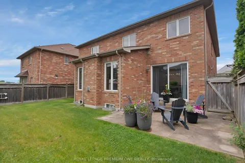 163 Tonner Crescent, ON L4G 0G8