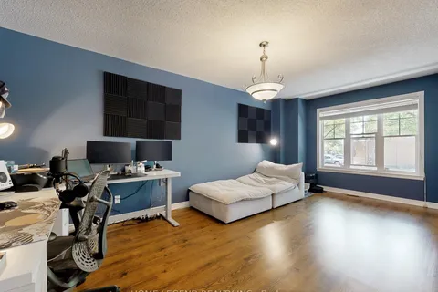 15 Melia Lane, ON L6A 3K1