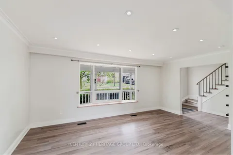 307 Towercrest Drive, ON L3Y 1C1