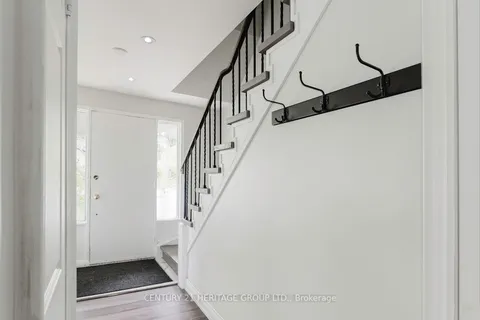 307 Towercrest Drive, ON L3Y 1C1
