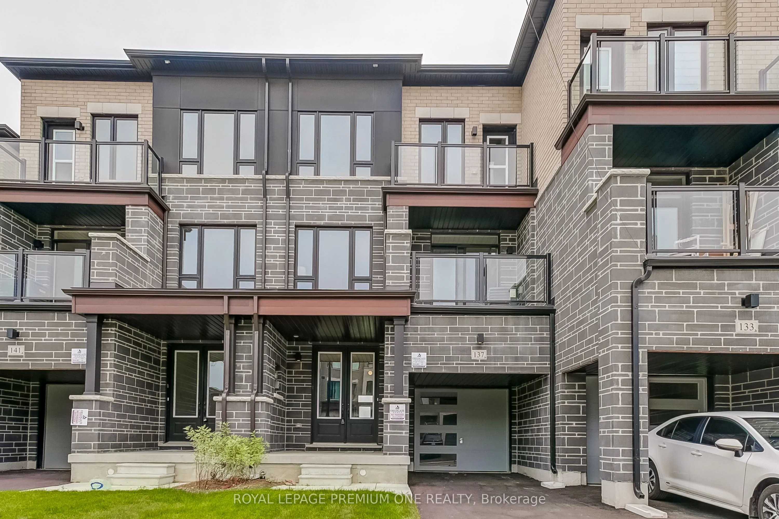 137 Tennant Circle, ON L4H 5L4