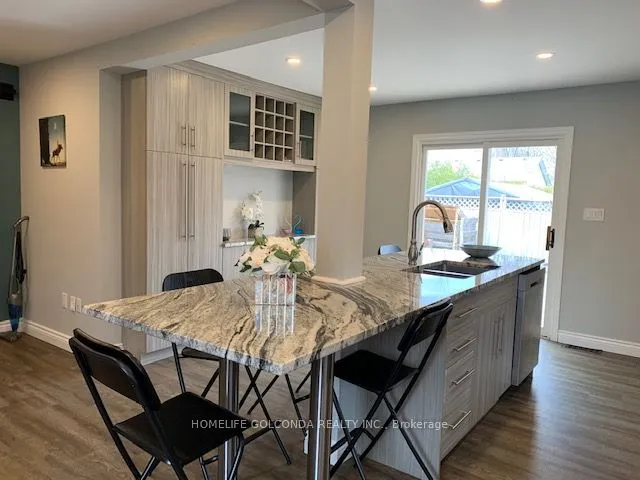 240 Pine Beach Drive, ON L4P 2B5