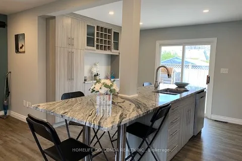 240 Pine Beach Drive, ON L4P 2B5