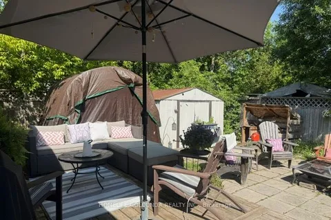 240 Pine Beach Drive, ON L4P 2B5