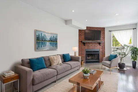 280 Bernard Avenue, ON L4S 1C9