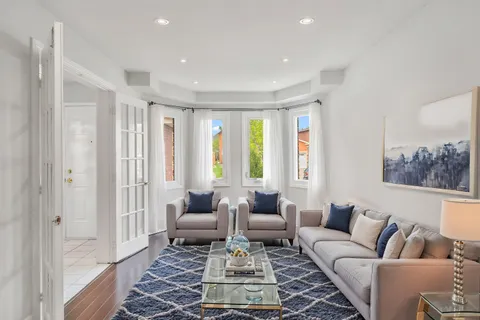 280 Bernard Avenue, ON L4S 1C9