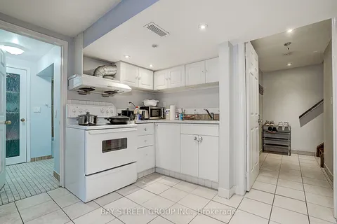 423 Osiris Drive, ON L4C 2R1
