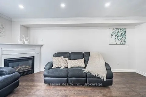 155 Castle Park Boulevard, ON L4H 1X5