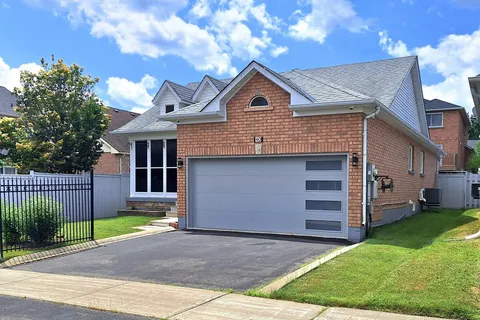 40 Silverstone Crescent, ON L4P 4A4
