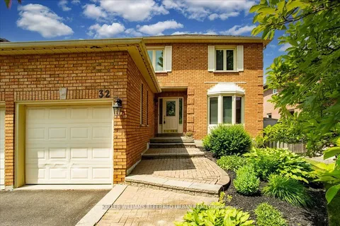 32 Nelson Circle, ON L3X 1R1