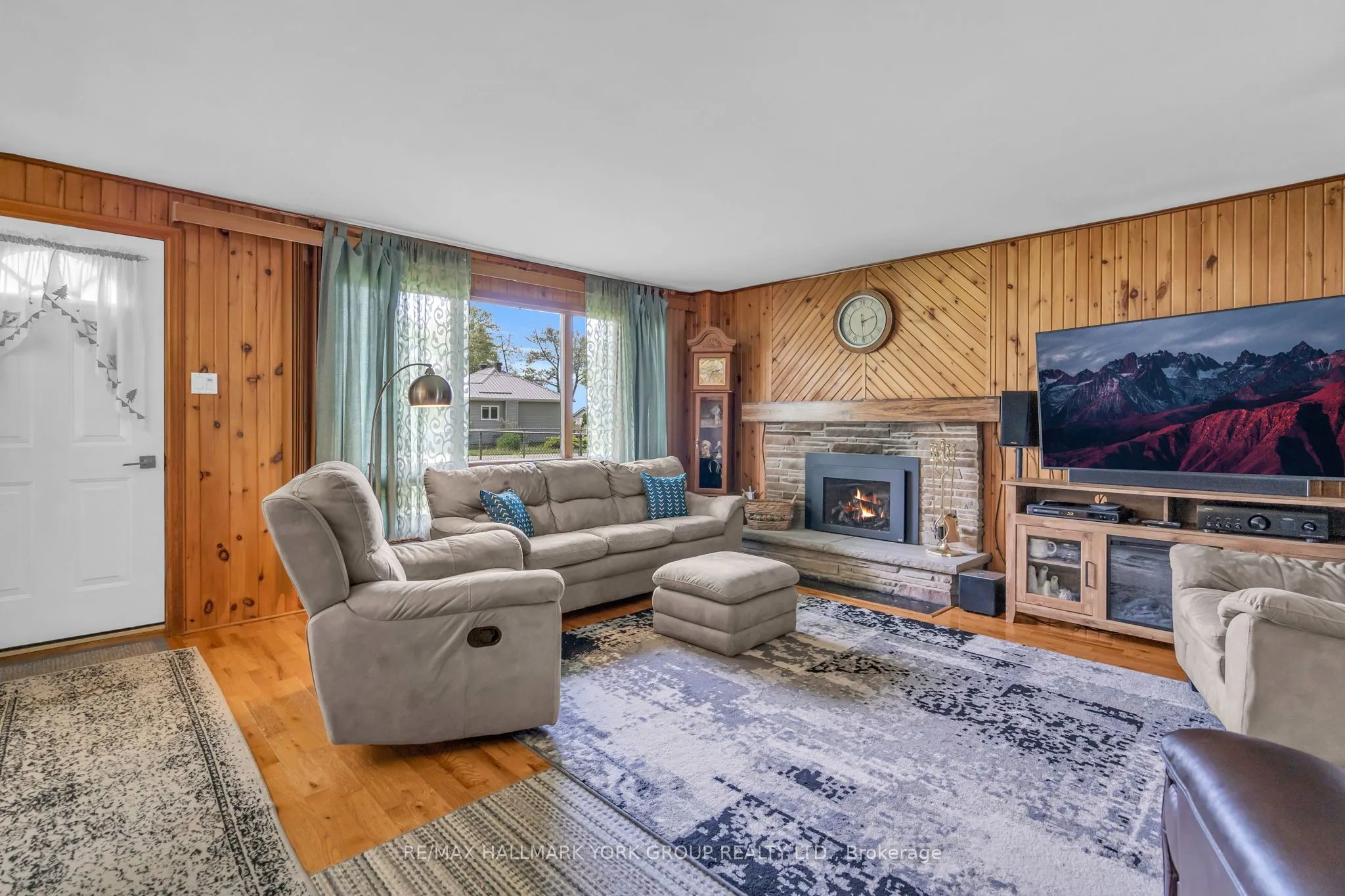 49 Isle Vista Drive, ON L0E 1N0
