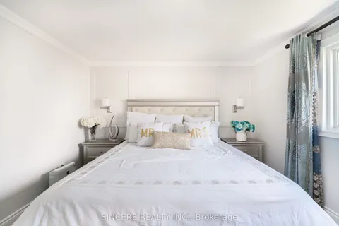 8 Greenbelt Crescent, ON L4C 5R8