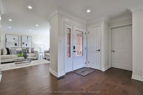 204 Willowbrook Road, ON L3T 5L6