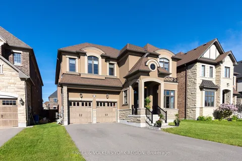 11 Cairns Gate, ON L7B 0P5