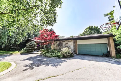 130 Monsheen Drive, ON L4L 2E7
