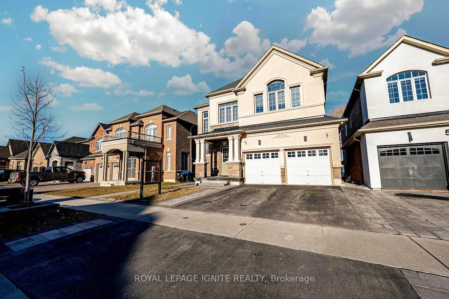 61 Gibson Circle, ON L3Z 0X1