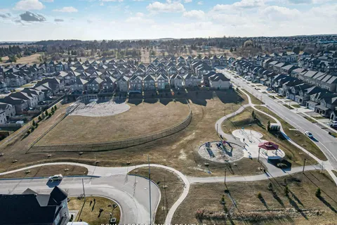 61 Gibson Circle, ON L3Z 0X1
