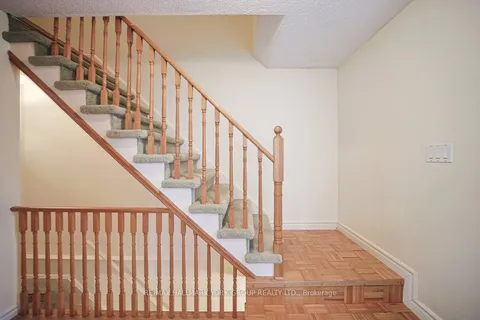 63 Crawford Rose Drive, ON L4G 4R5