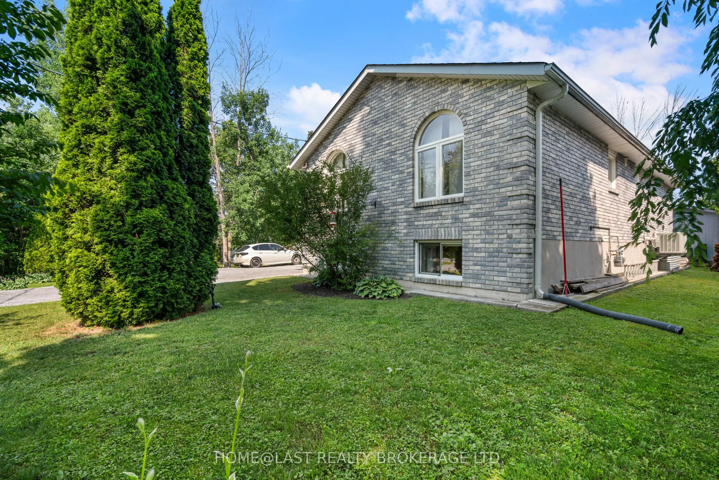 32 Evelyn Avenue, ON L4P 3C8