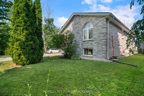 32 Evelyn Avenue, ON L4P 3C8