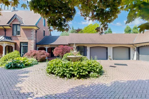 18 Ridgevale Drive, ON L6B 1A8