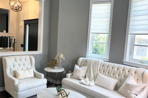1 Plantain Lane, ON L4E 1B9