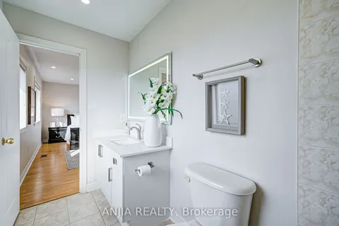 140 Edward Jefferys Avenue, ON L6E 1V5