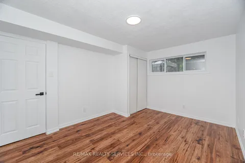 15 Berkar Street, ON L0M 1B3