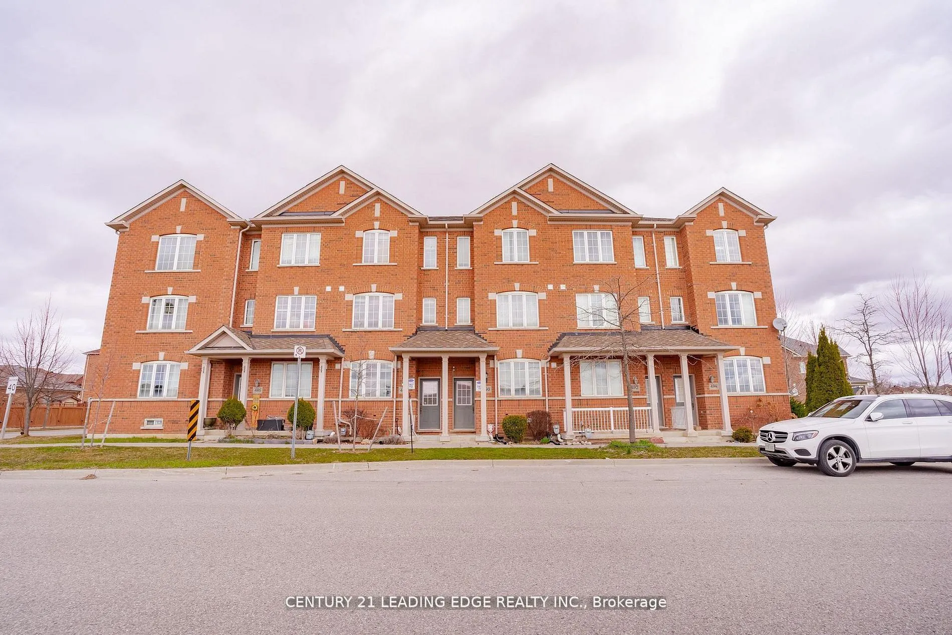 488 Riverlands Avenue, ON L6B 0R9