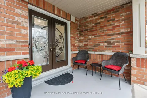 26 Ivy Jay Crescent, ON L4G 0E6