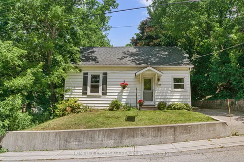 19043 Centre Street, ON L0G 1M0