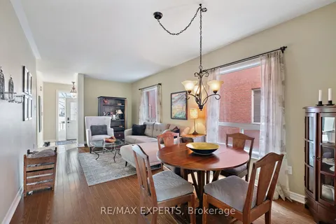 228 Sawmill Valley Drive, ON L3X 2W1