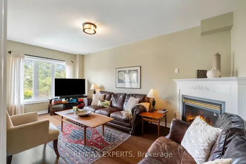 228 Sawmill Valley Drive, ON L3X 2W1