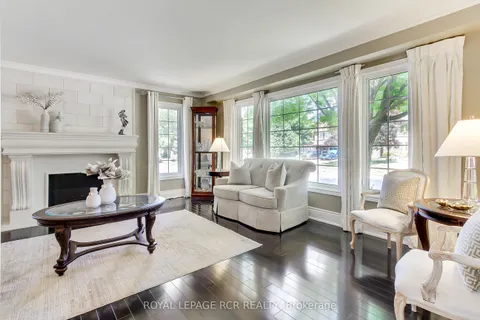 646 Brooker Ridge, ON L3X 1V7