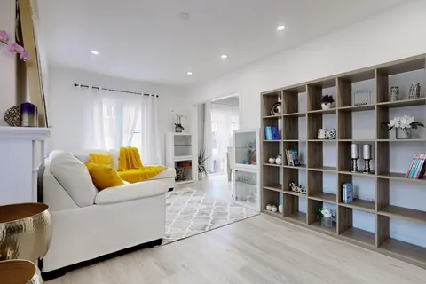 52 Martini Drive, ON L4S 2T7