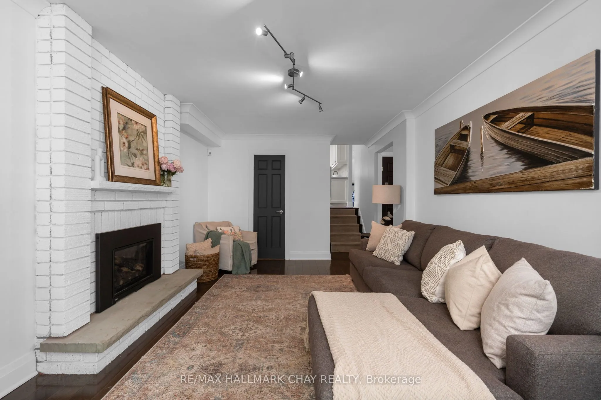 2 Willis Drive, ON L9R 1M4