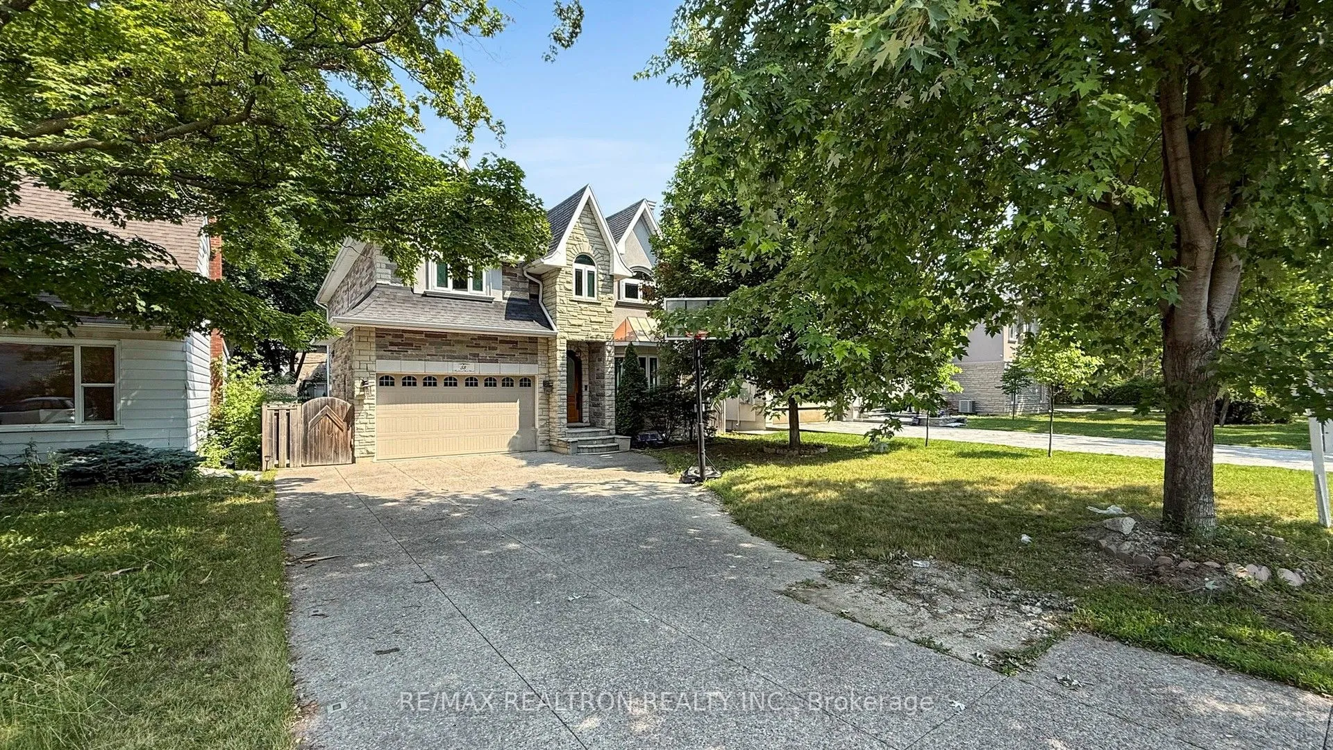 58 Highland Park Boulevard, ON L3T 1B3
