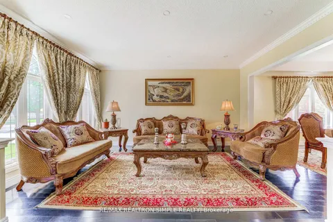 338 Calvert Road, ON L6C 1Y2