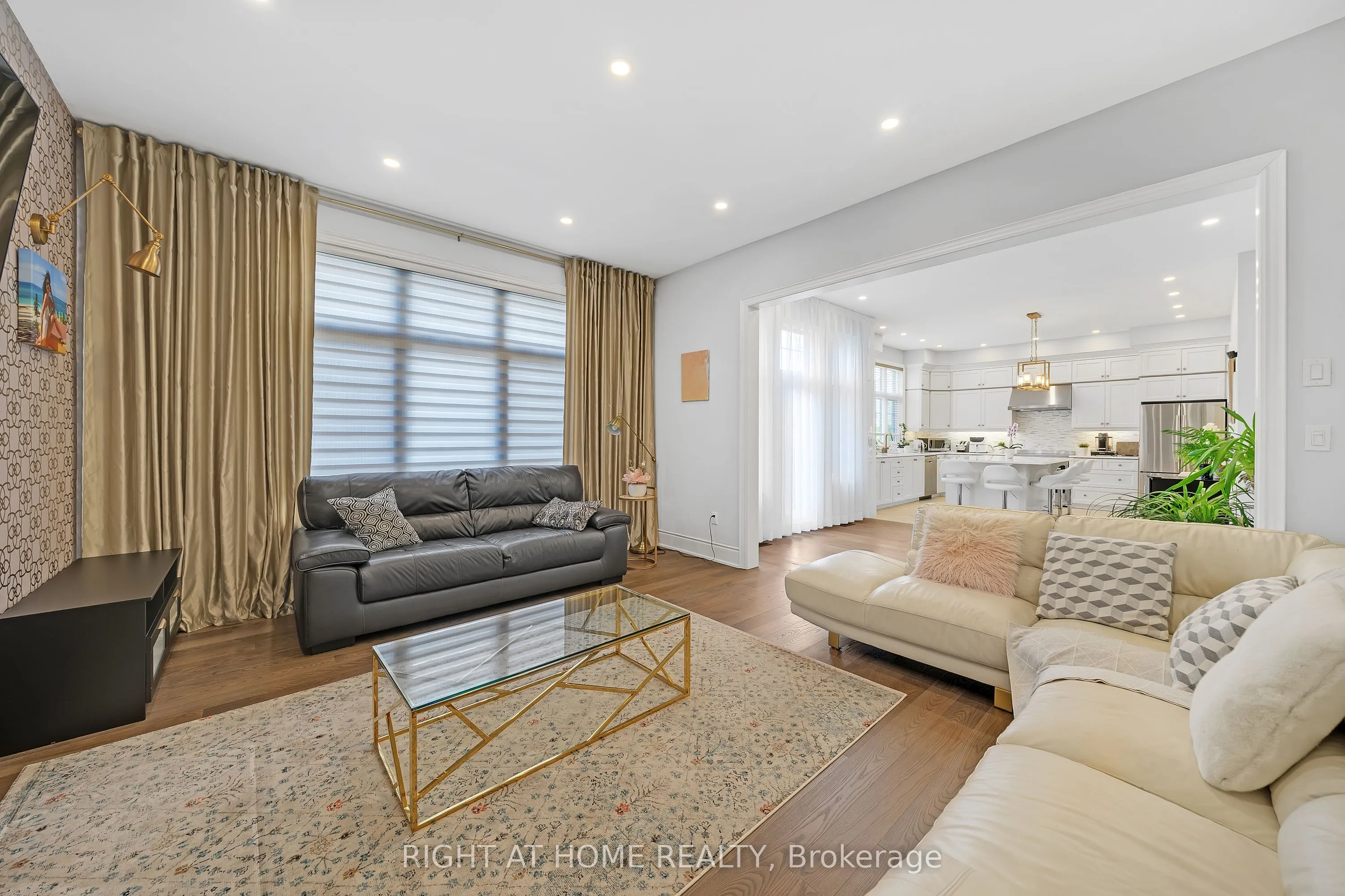 45 Cairns Gate, ON L7B 0P5