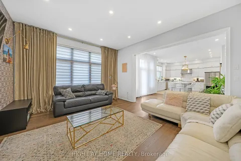 45 Cairns Gate, ON L7B 0P5