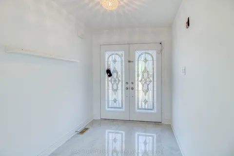 8 Charles Brown Road, ON L3S 4T3