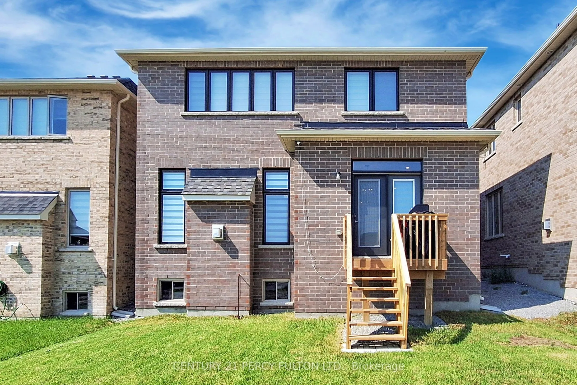 23 Sam Battaglia Crescent, ON L0E 1R0