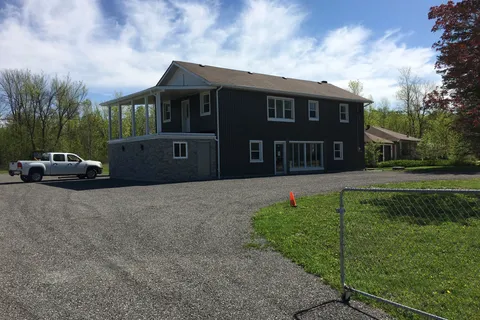 1035 Metro Road, ON L4P 3E9