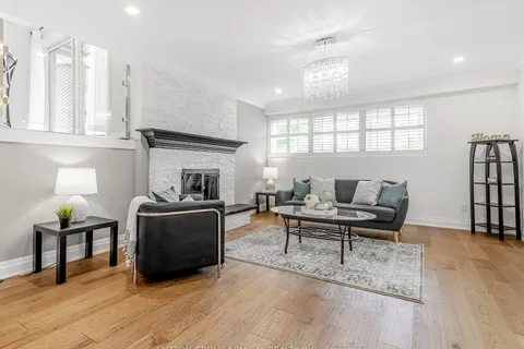 263 Crossland Gate, ON L3X 1B1