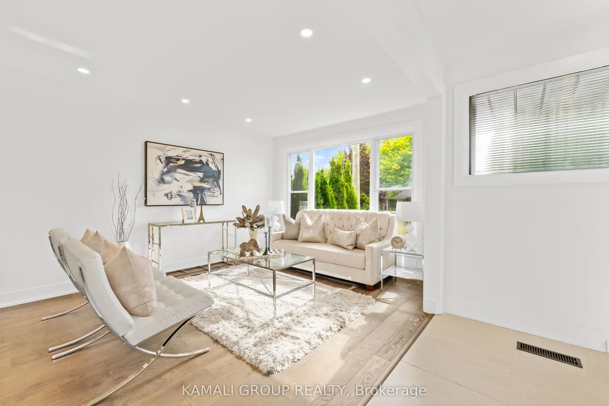 83 Walter Avenue, ON L3Y 2T5