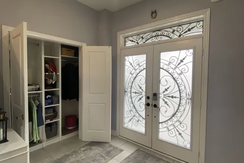 211 Gibson Circle, ON L3Z 2A6