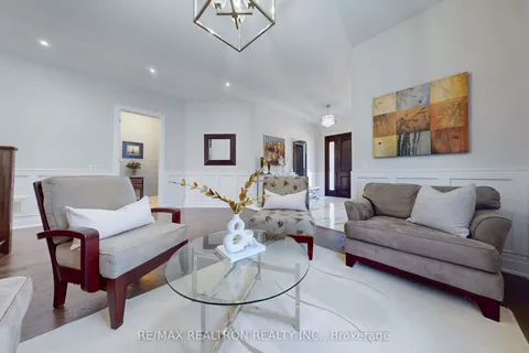 33 Lavender Valley Road, ON L7B 0B9