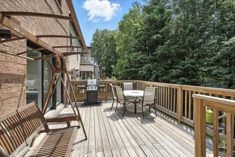 34 Prince Edward Boulevard, ON L3T 7G2