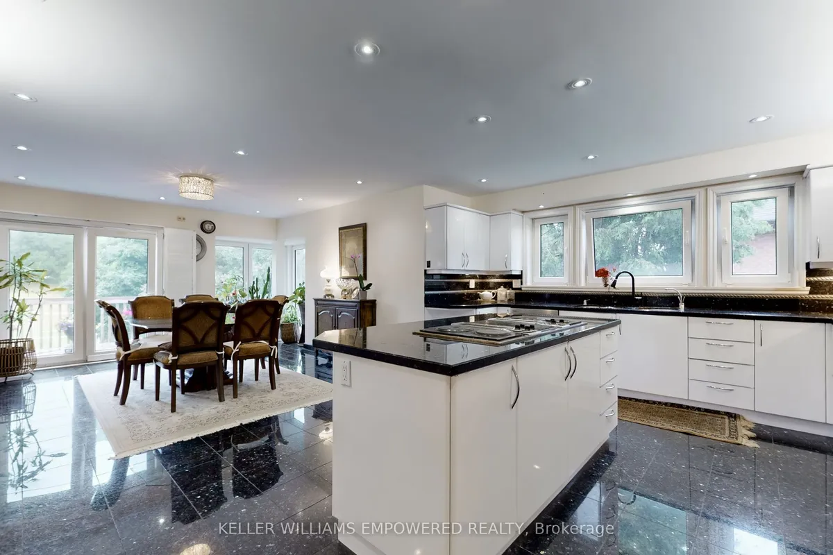 788 Woodland Acres Crescent, ON L6A 1G2