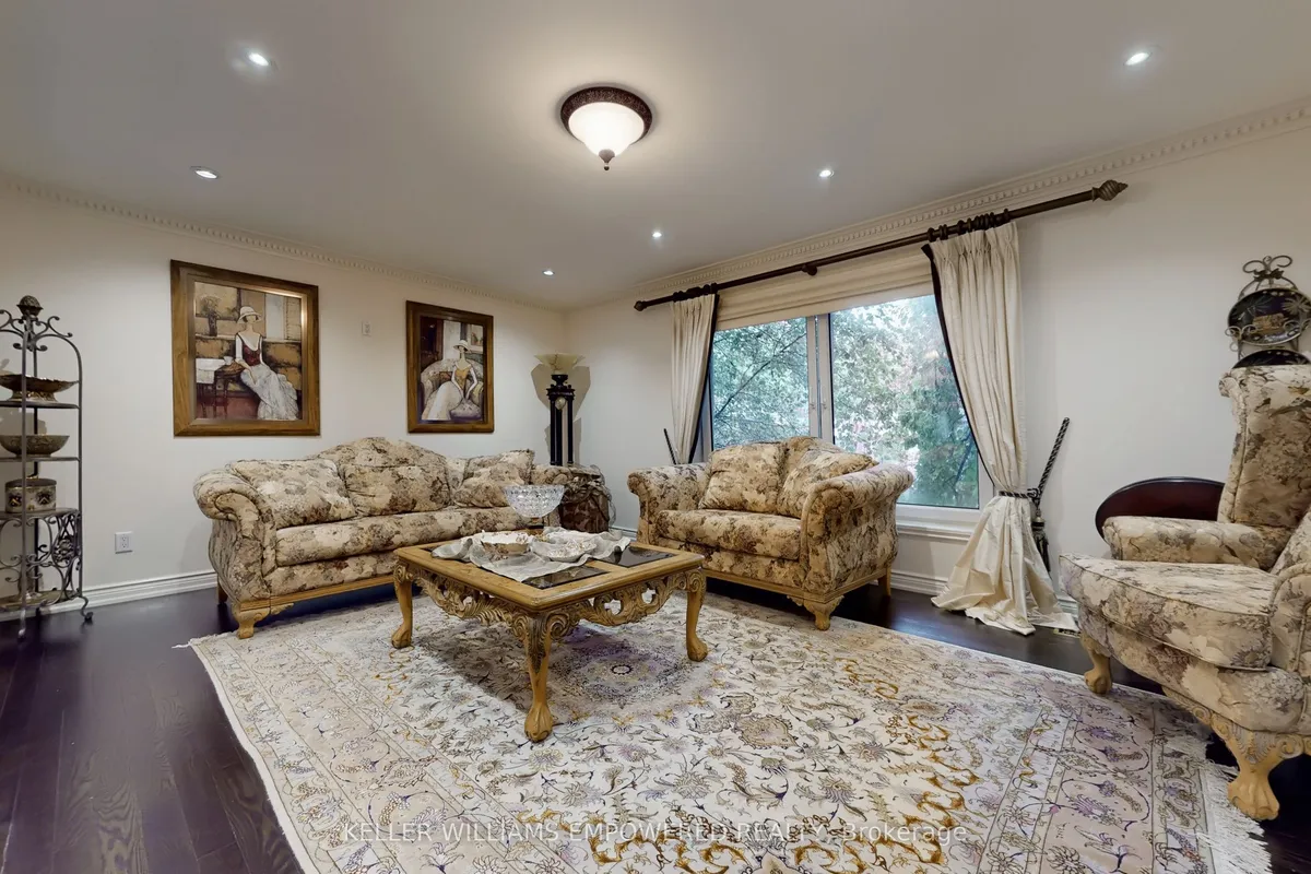 788 Woodland Acres Crescent, ON L6A 1G2